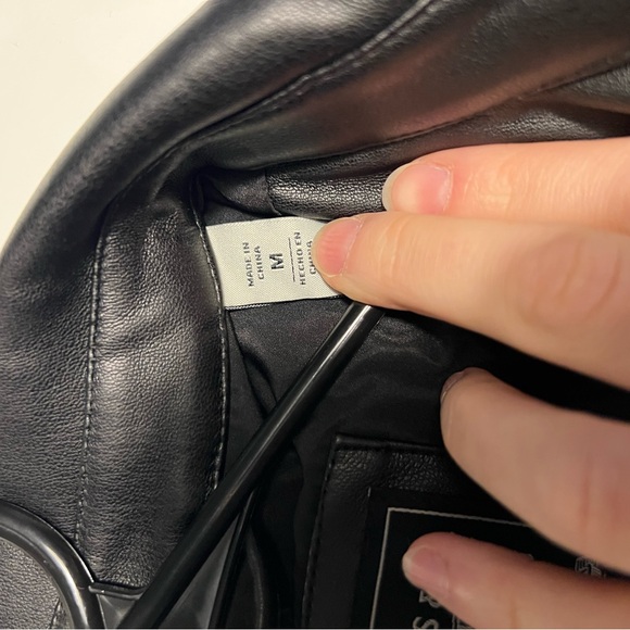 Levi's Black Leather Belted Jacket - Picture 5 of 5